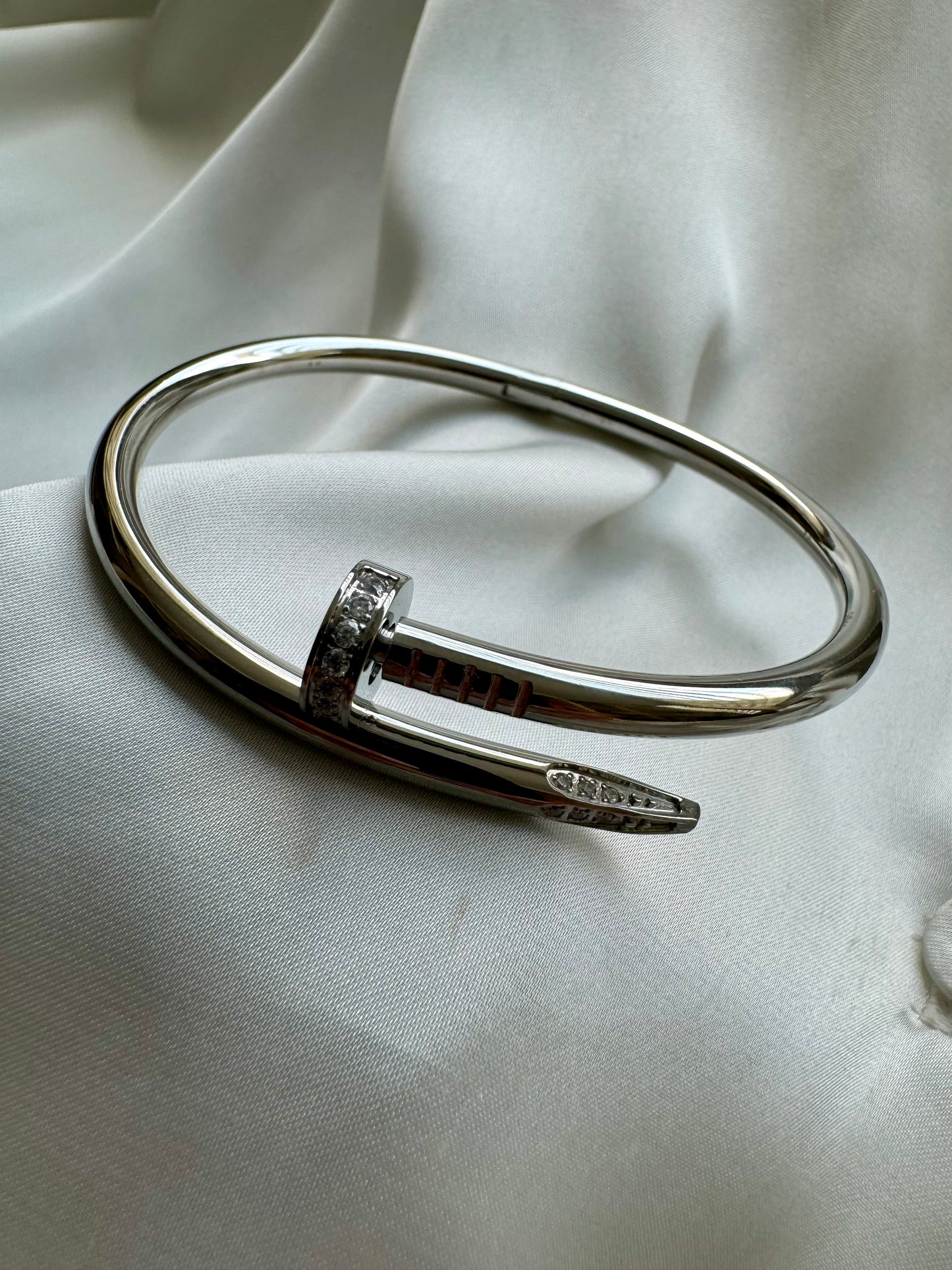 Rhinestones Nail bracelet đź’§