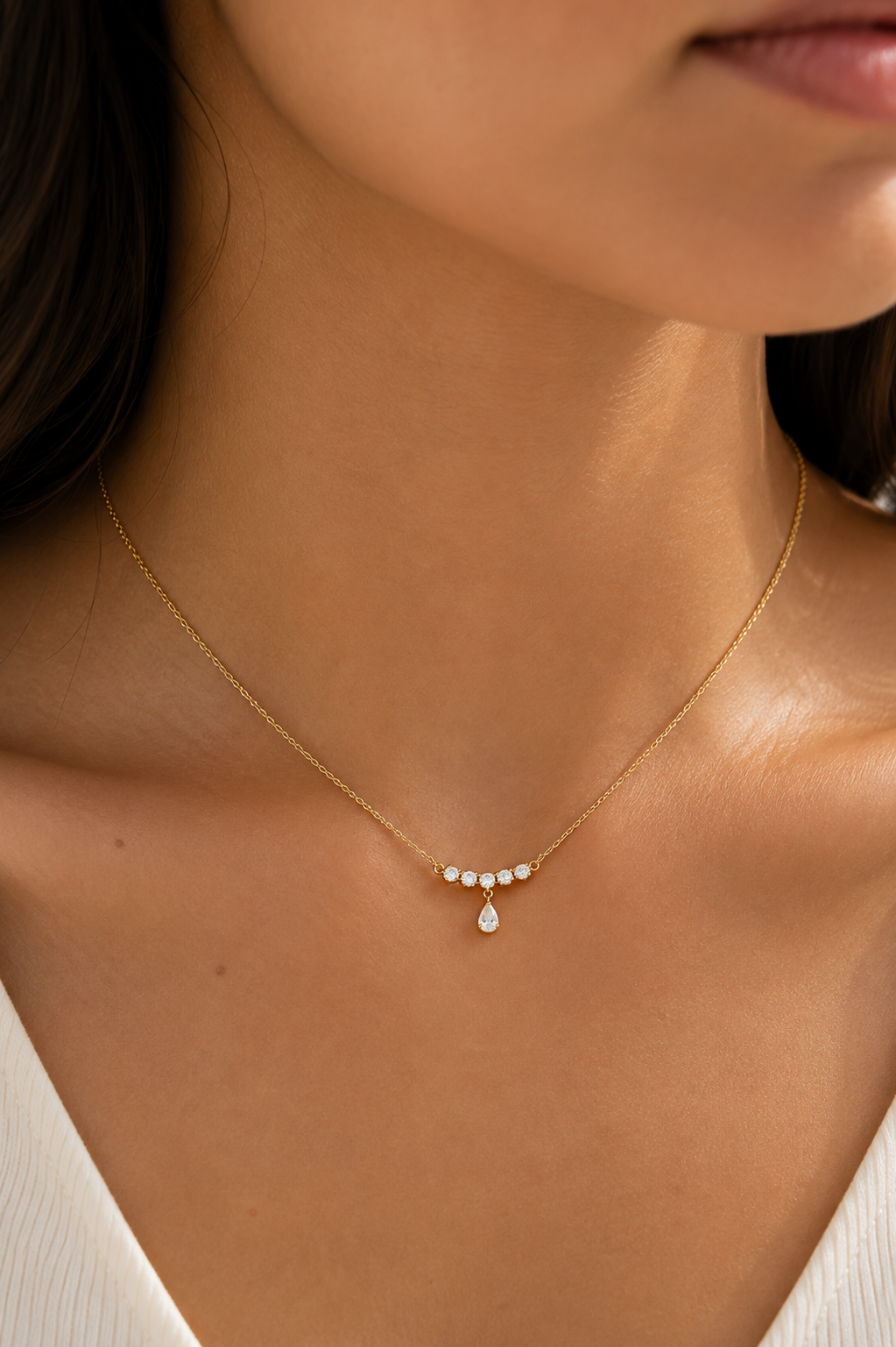 GLIMMER NECKLACE