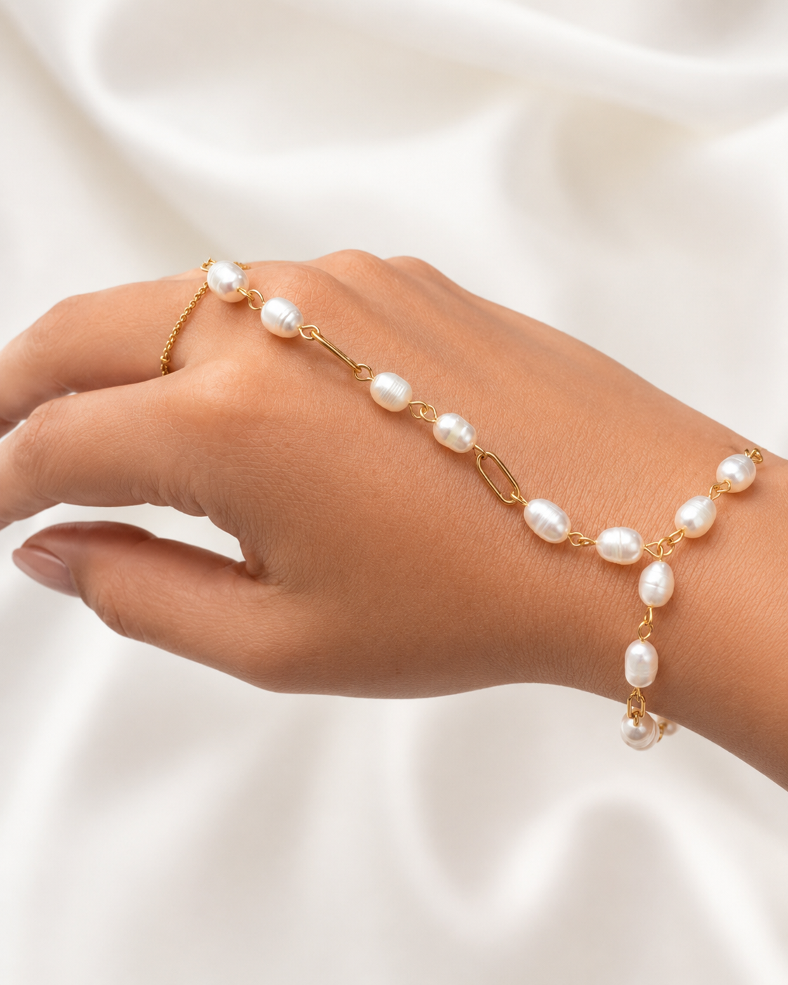 Nadia Pearl Hand Chain