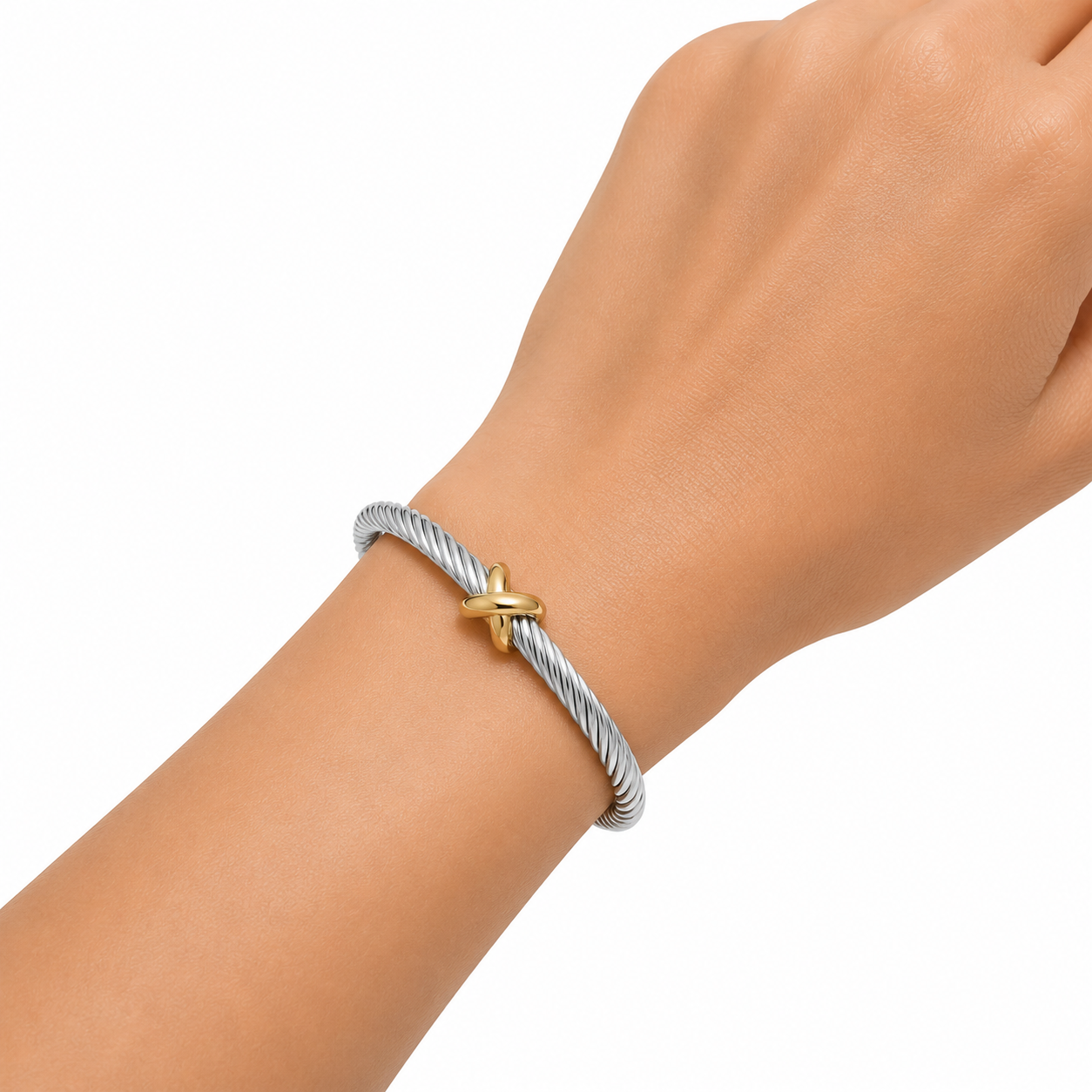 Twist X Gold Cuff
