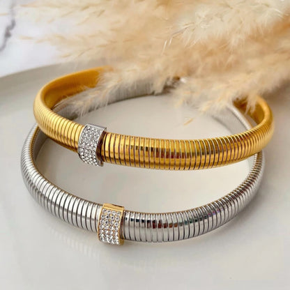 Snake choker