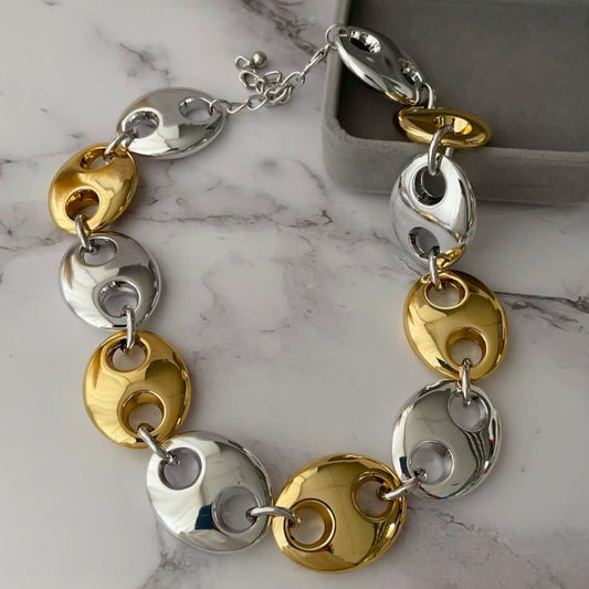 CC bold necklace